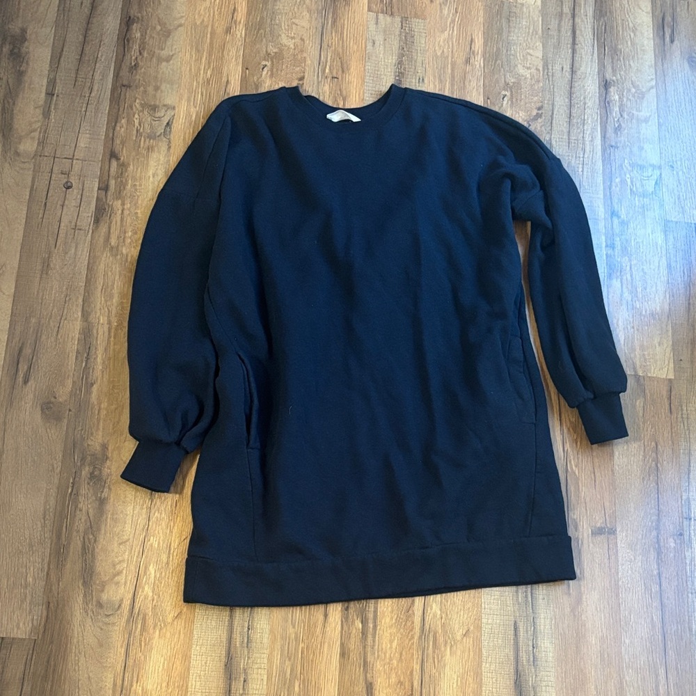 Zenana Outfitters Black Sweatshirt